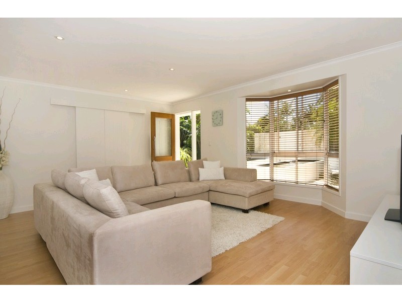 2 Reliance Place, Sunrise Beach QLD 4567