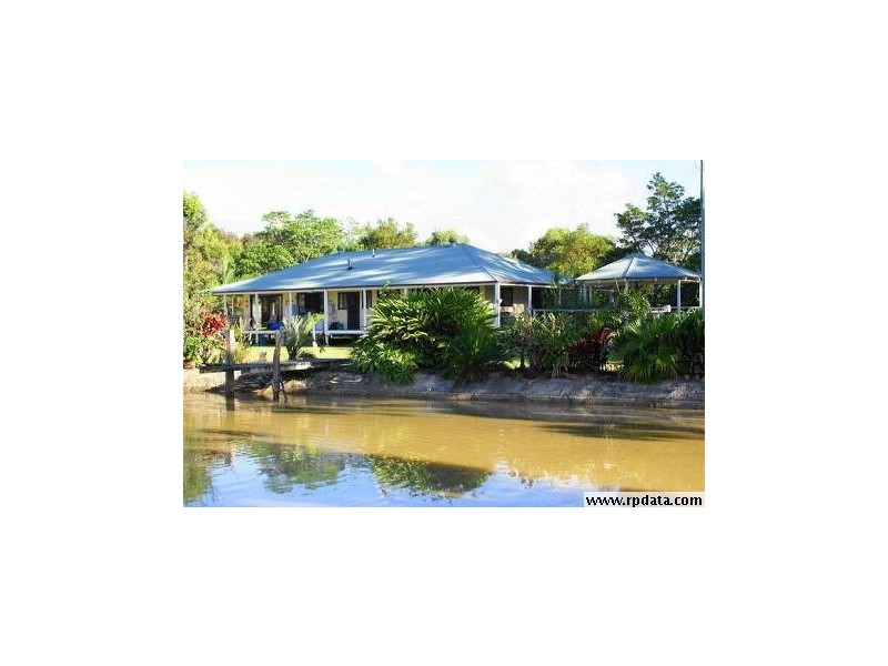 171 Illoura Place, Cooroibah QLD 4565