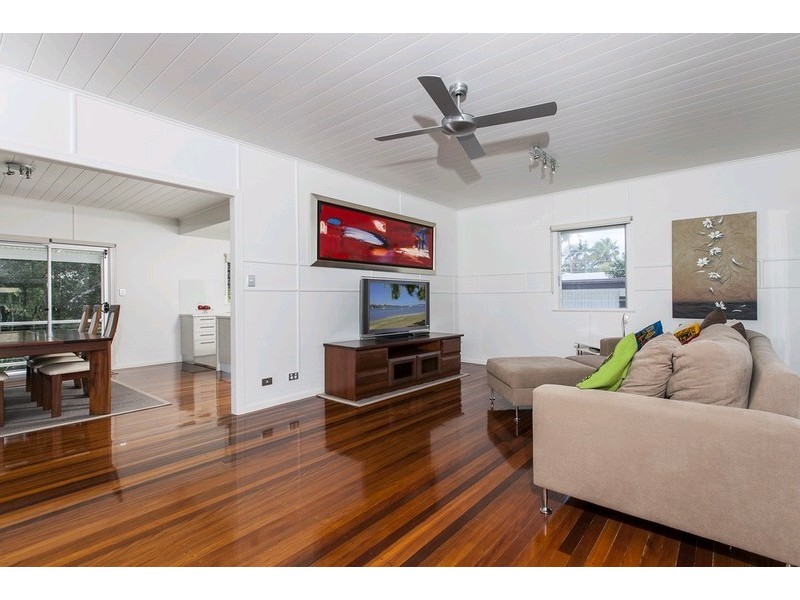 7 Cloudsley Street, Noosaville QLD 4566