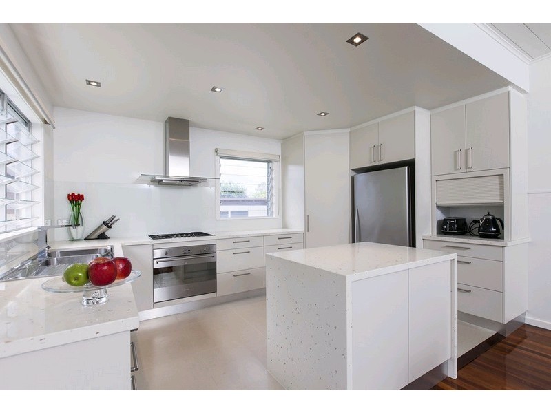 7 Cloudsley Street, Noosaville QLD 4566