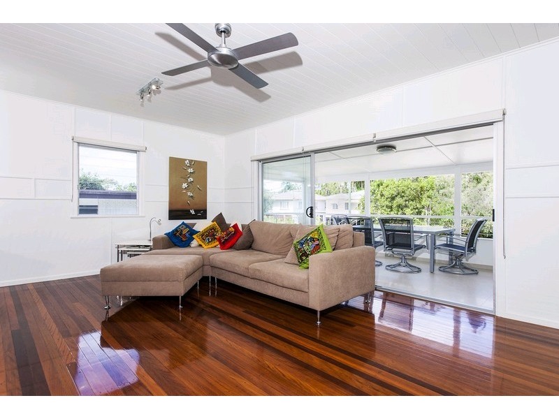 7 Cloudsley Street, Noosaville QLD 4566