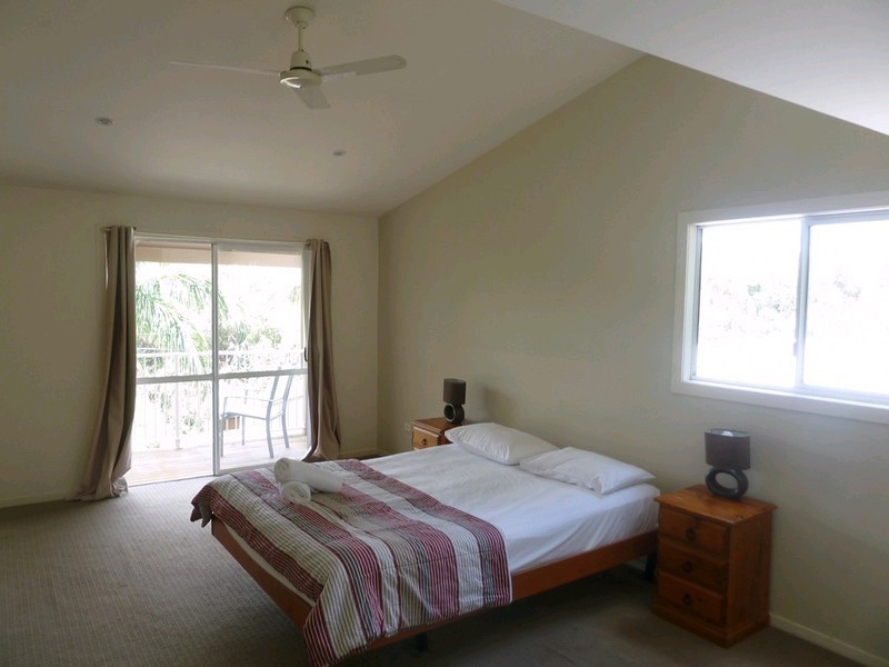 9 Swan Avenue, Sunshine Beach QLD 4567