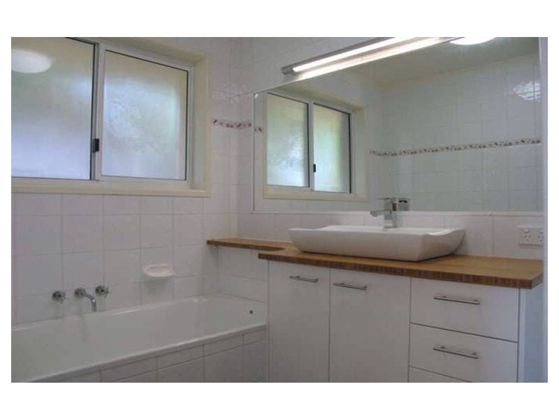 9 Swan Avenue, Sunshine Beach QLD 4567