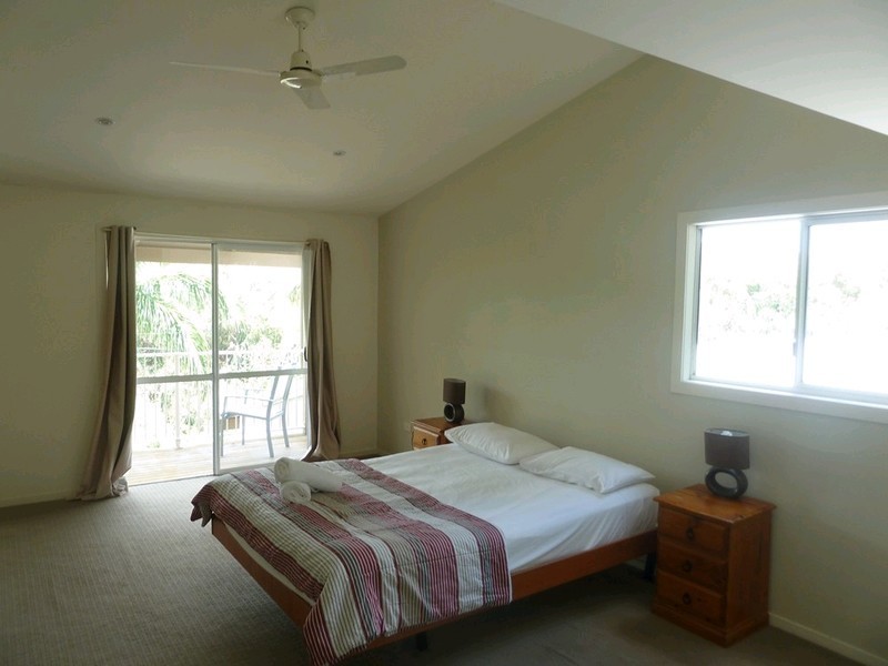 9 Swan Avenue, Sunshine Beach QLD 4567