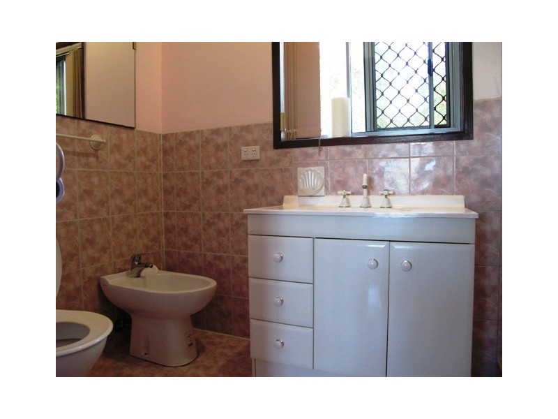 1 Southern Cross Parade, Sunrise Beach QLD 4567