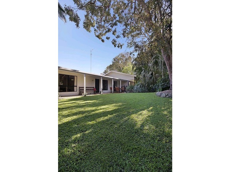 6 Sleepy Hollow Drive, Noosa Heads QLD 4567