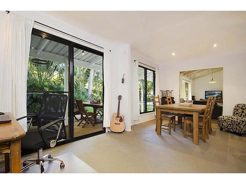 6 Sleepy Hollow Drive, Noosa Heads QLD 4567