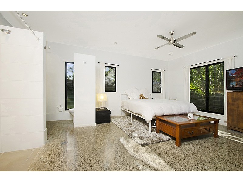 6 Sleepy Hollow Drive, Noosa Heads QLD 4567