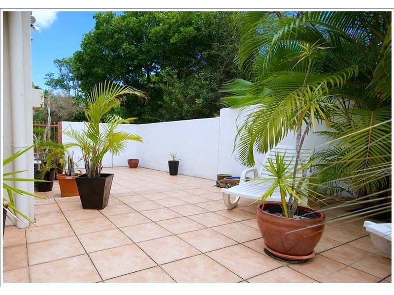 1/96 Ben Lexcen Drive, Sunshine Beach QLD 4567