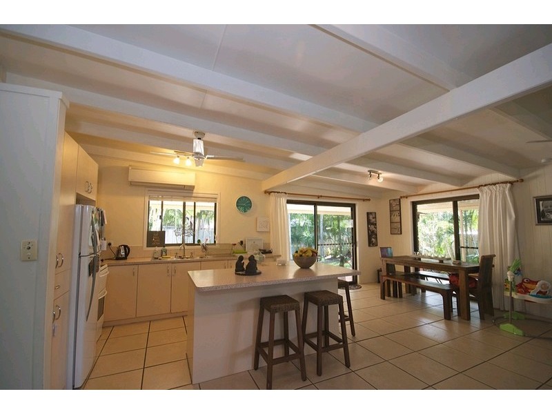 22 Dame Patti Drive, Sunrise Beach QLD 4567