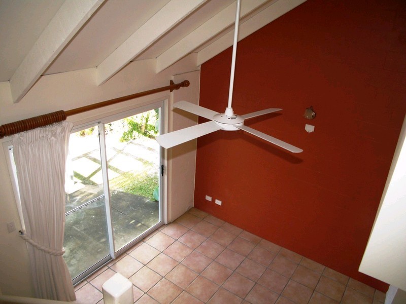 1/8 Pacific Avenue, Sunshine Beach QLD 4567