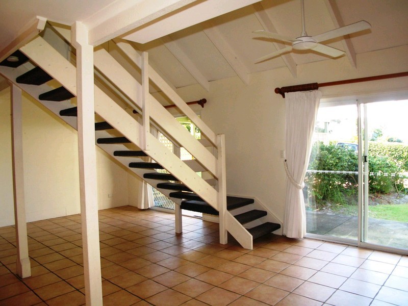 1/8 Pacific Avenue, Sunshine Beach QLD 4567