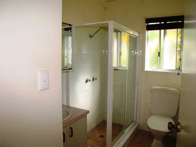 1/8 Pacific Avenue, Sunshine Beach QLD 4567