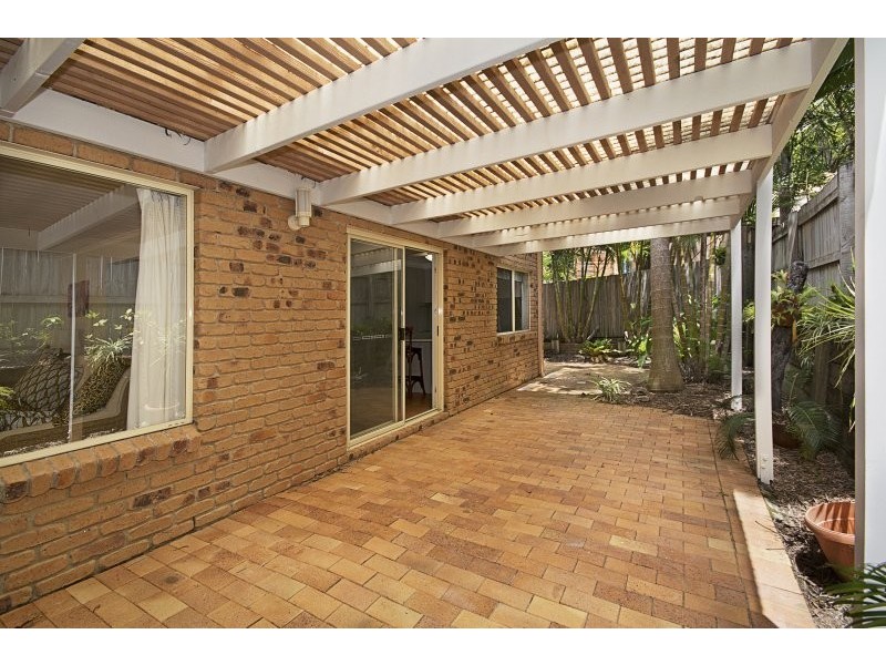 2/15 Parkedge Road, Sunshine Beach QLD 4567