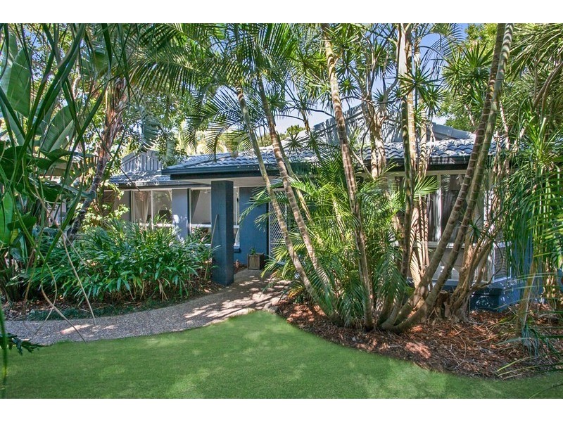 3 Stardust Court, Sunrise Beach QLD 4567