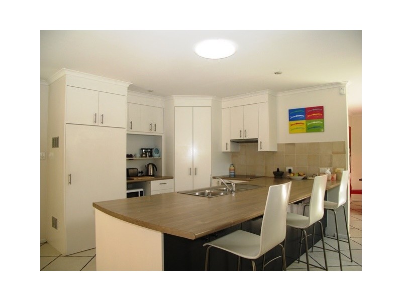 3 Hardy Street, Sunrise Beach QLD 4567