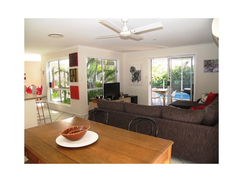 3 Hardy Street, Sunrise Beach QLD 4567