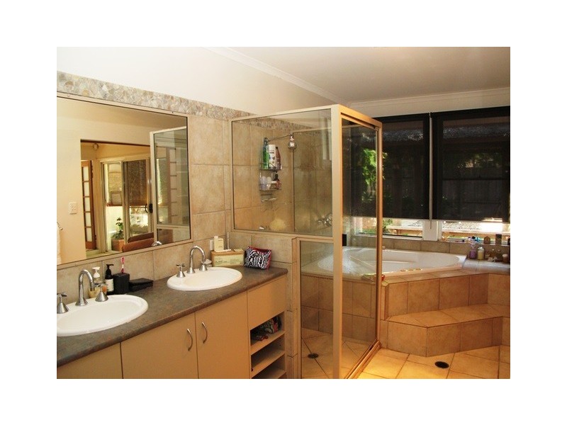 3 Hardy Street, Sunrise Beach QLD 4567