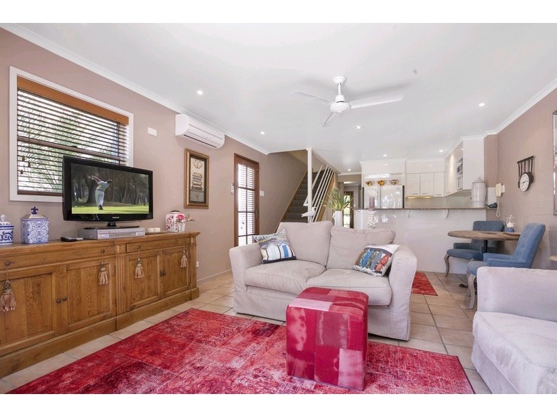 2/134 Gympie Terrace, Noosaville QLD 4566