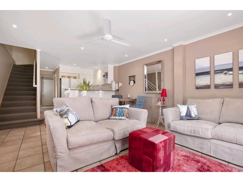 2/134 Gympie Terrace, Noosaville QLD 4566