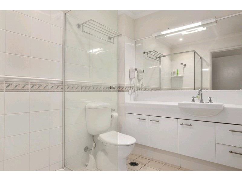 2/134 Gympie Terrace, Noosaville QLD 4566