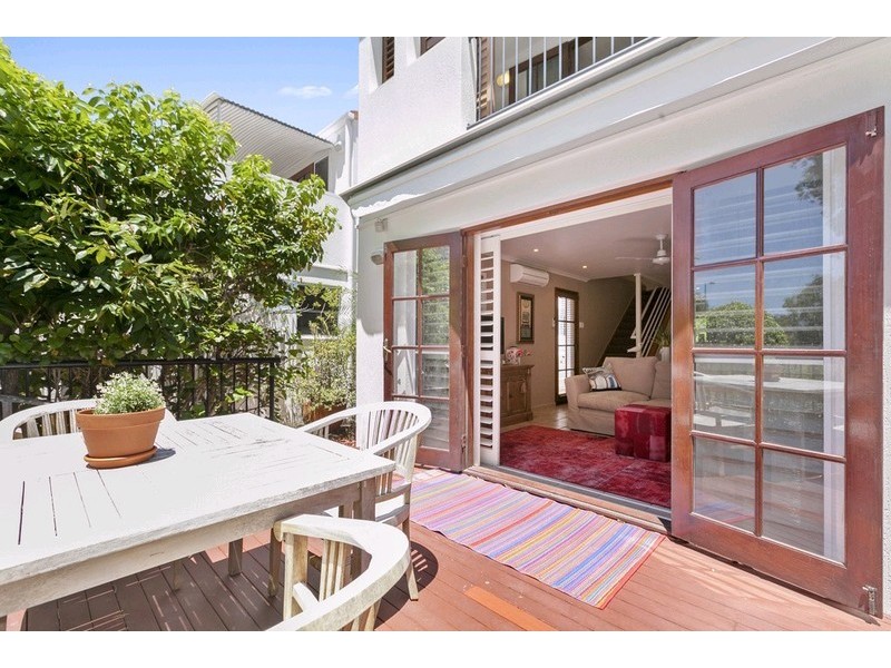 2/134 Gympie Terrace, Noosaville QLD 4566