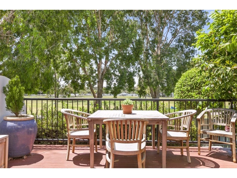 2/134 Gympie Terrace, Noosaville QLD 4566