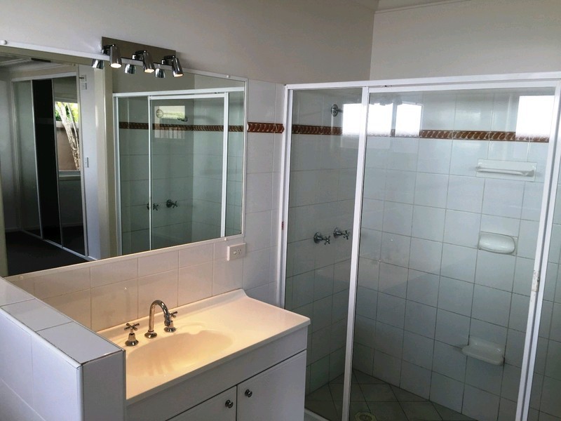 40 St Andrews Avenue, Isle Of Capri QLD 4217