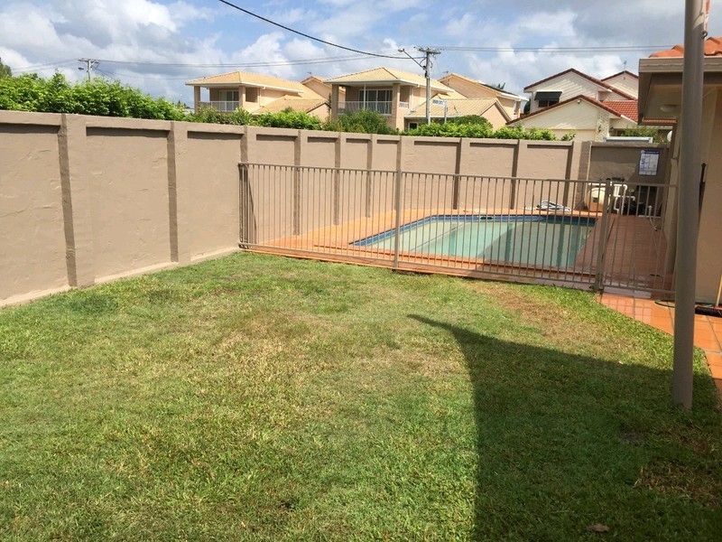 40 St Andrews Avenue, Isle Of Capri QLD 4217