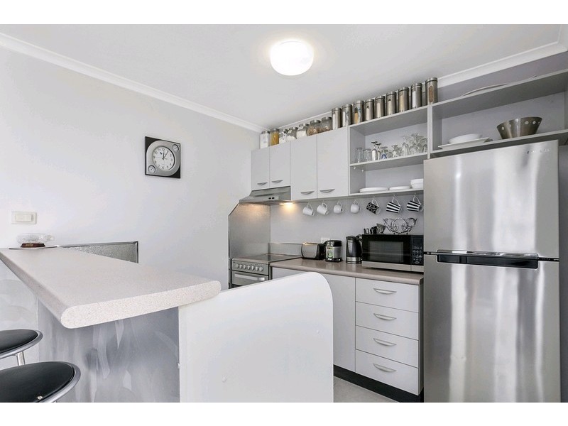 216/4 Lake Weyba Drive, Noosaville QLD 4566