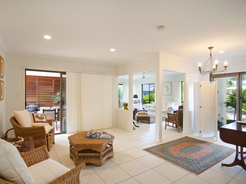 6 Shipwright Avenue, Noosa Waters QLD 4566