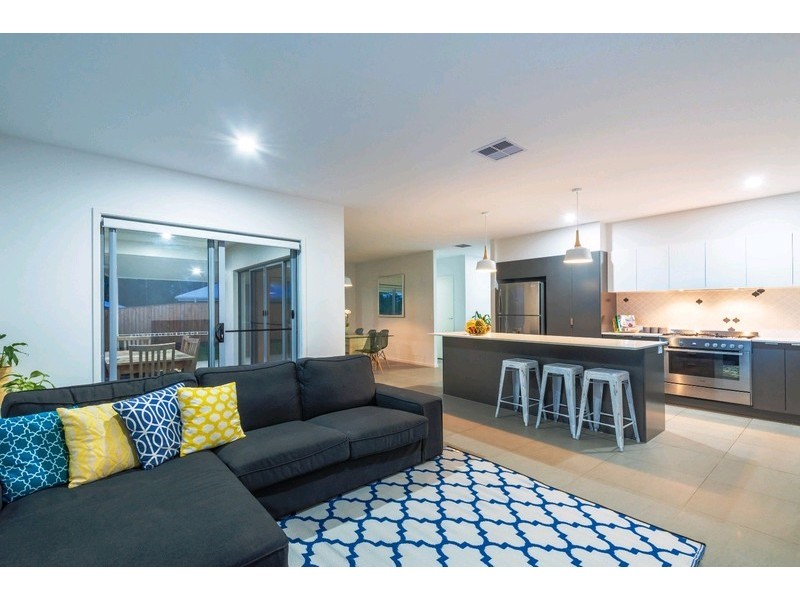 10 Rani Cct, Noosaville QLD 4566