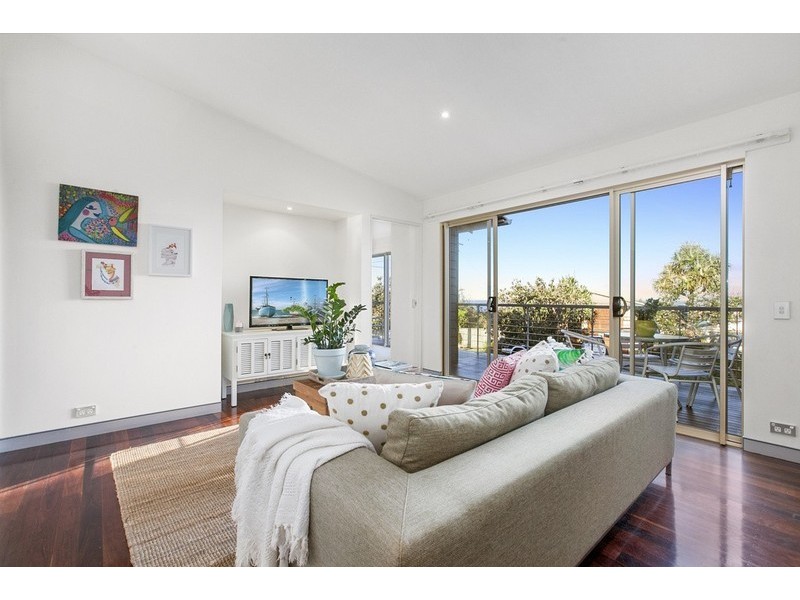 2/9 Ventura Street, Sunrise Beach QLD 4567