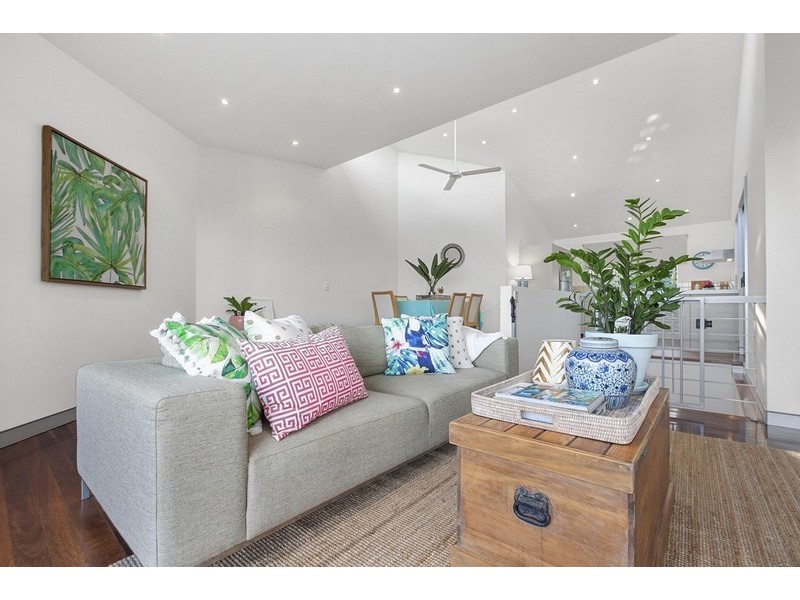 2/9 Ventura Street, Sunrise Beach QLD 4567