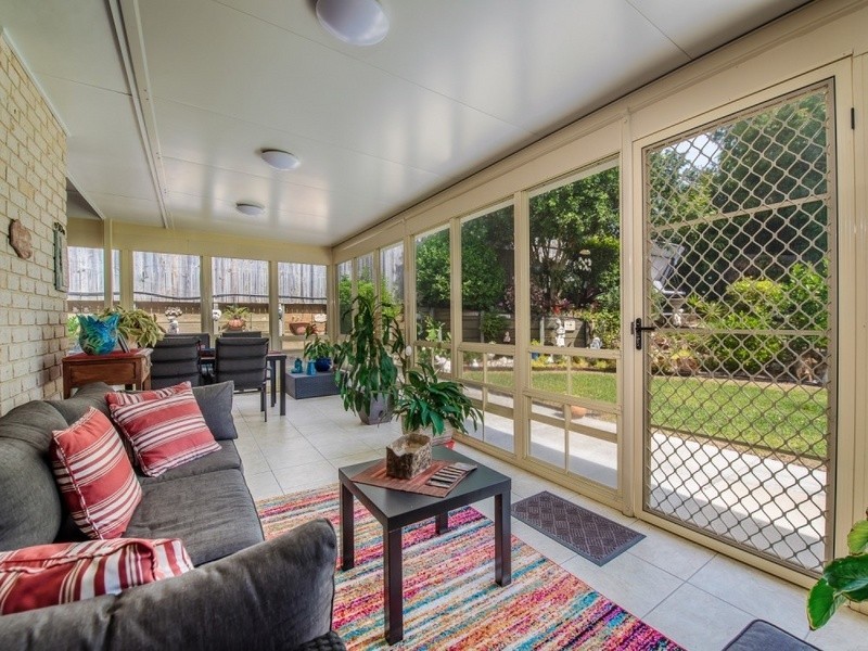 8 Kensington Drive, Cooroy QLD 4563