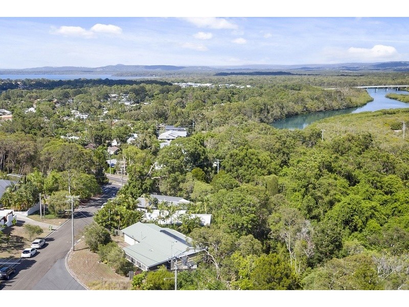 5 Arkana Drive, Noosa Heads QLD 4567