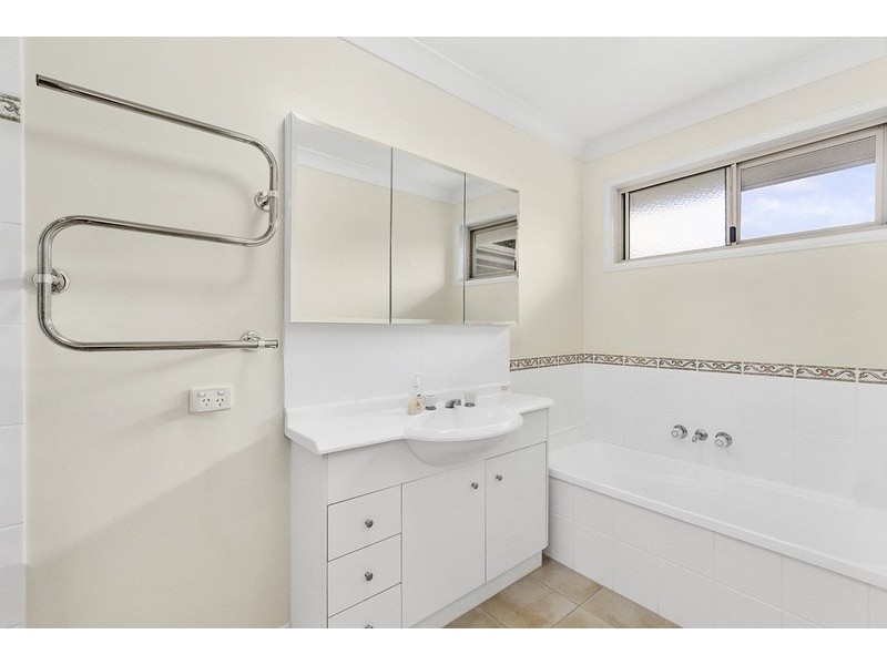 30 Bushlands Drive, Noosaville QLD 4566