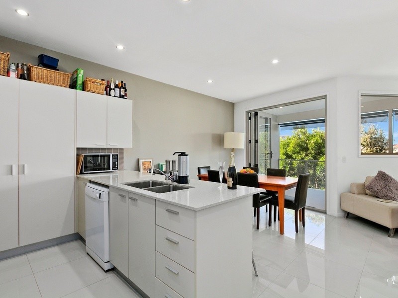 2/36 Ventura Street, Sunrise Beach QLD 4567