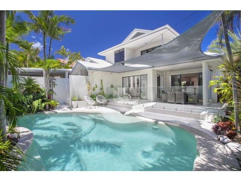 36 Driftwood Drive, Castaways Beach QLD 4567