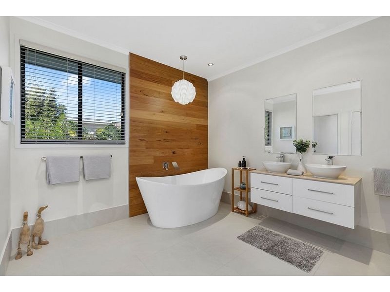 36 Driftwood Drive, Castaways Beach QLD 4567