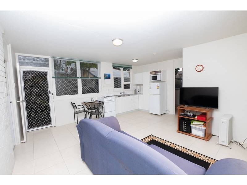 2/18 William Street, Noosaville QLD 4566
