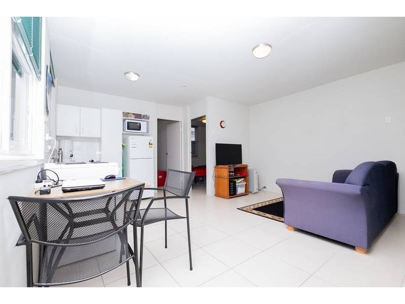 2/18 William Street, Noosaville QLD 4566