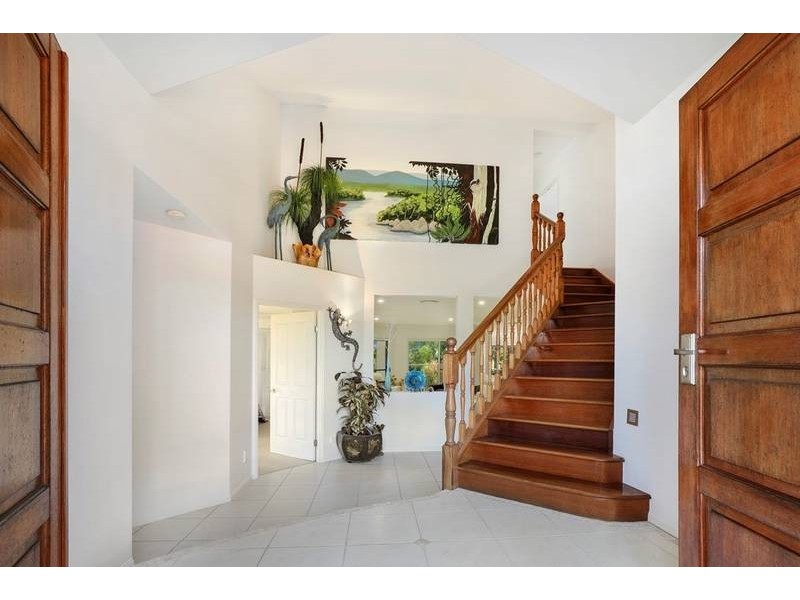 18 Lakeside Drive, Peregian Springs QLD 4573