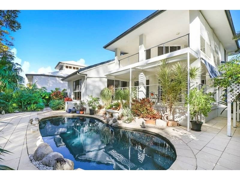 18 Lakeside Drive, Peregian Springs QLD 4573