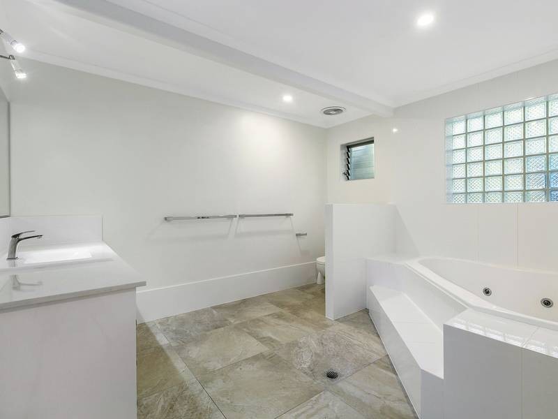 11 Greenoaks Drive, Coolum Beach QLD 4573