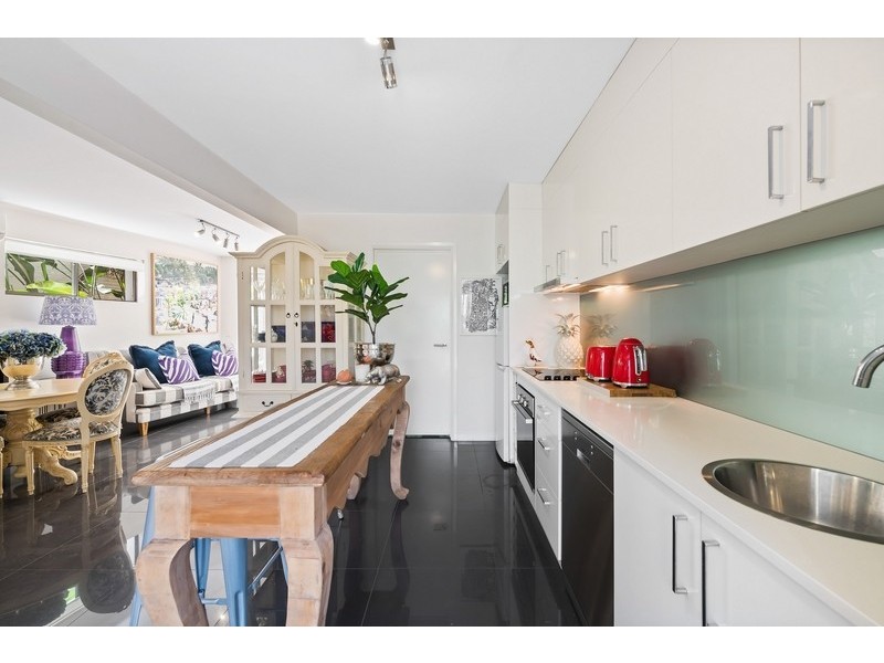 1/4 Corona Street, Sunshine Beach QLD 4567