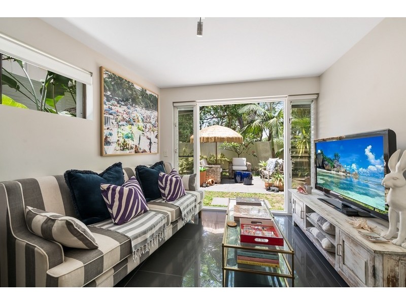 1/4 Corona Street, Sunshine Beach QLD 4567