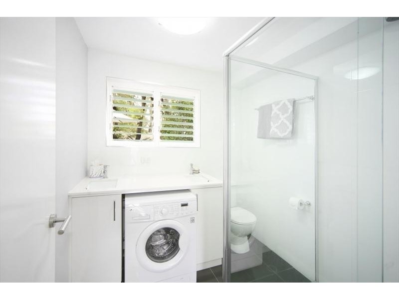 1/4 Corona Street, Sunshine Beach QLD 4567