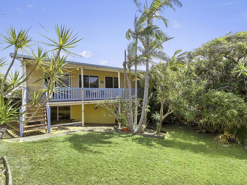 10 Landrail Street, Peregian Beach QLD 4573