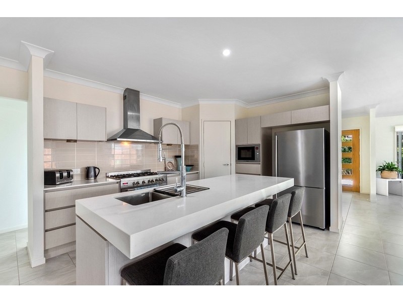 8 Jailee Court, Noosaville QLD 4566